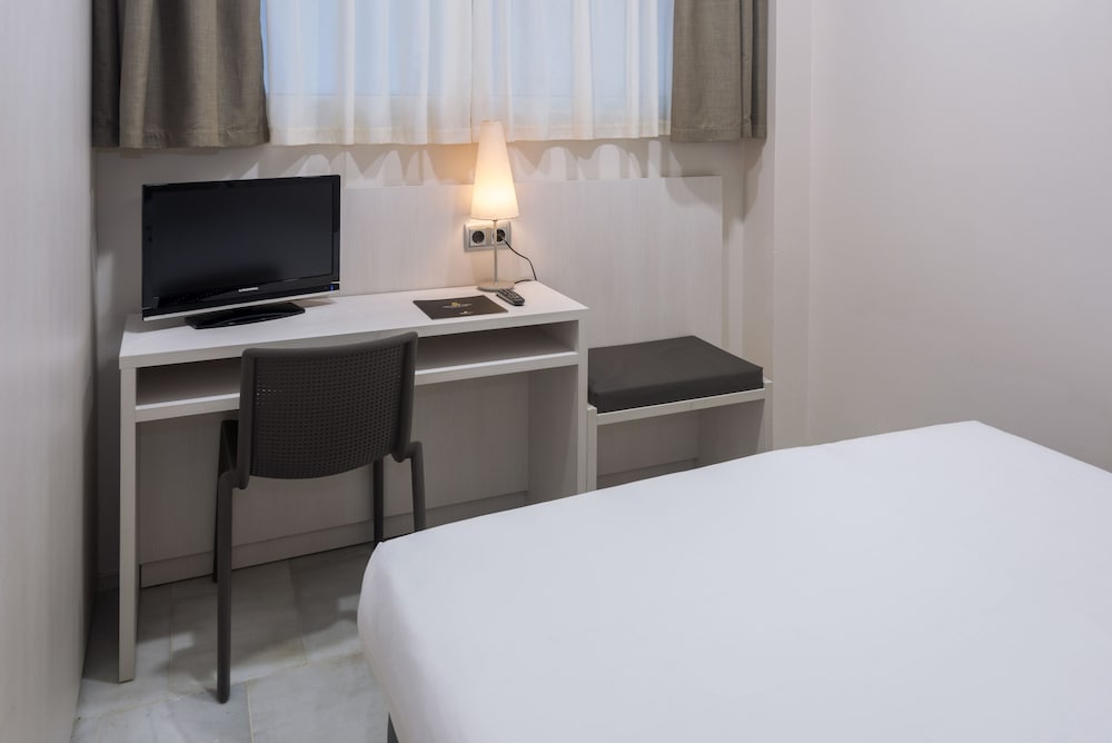Serhs Carlit Boutique Hotel 63/66