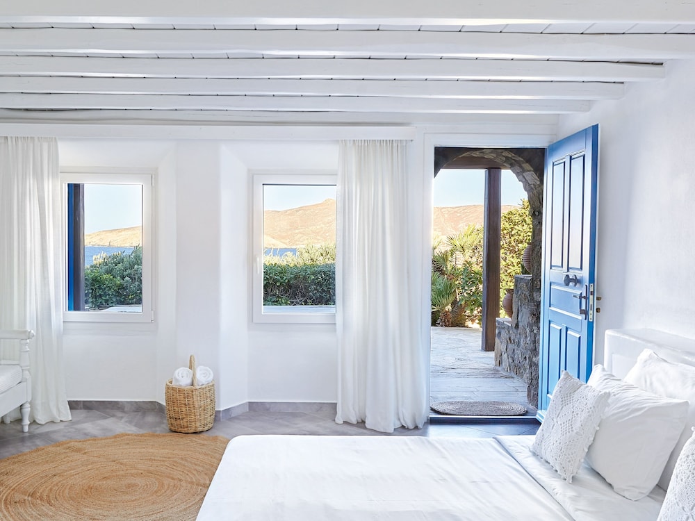JUNIOR SUITE, PANORAMIC SEA VIEW