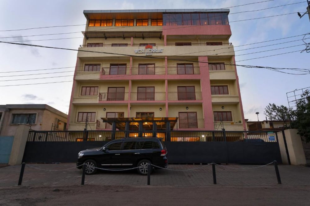 West Lerruat Hotel 1/47