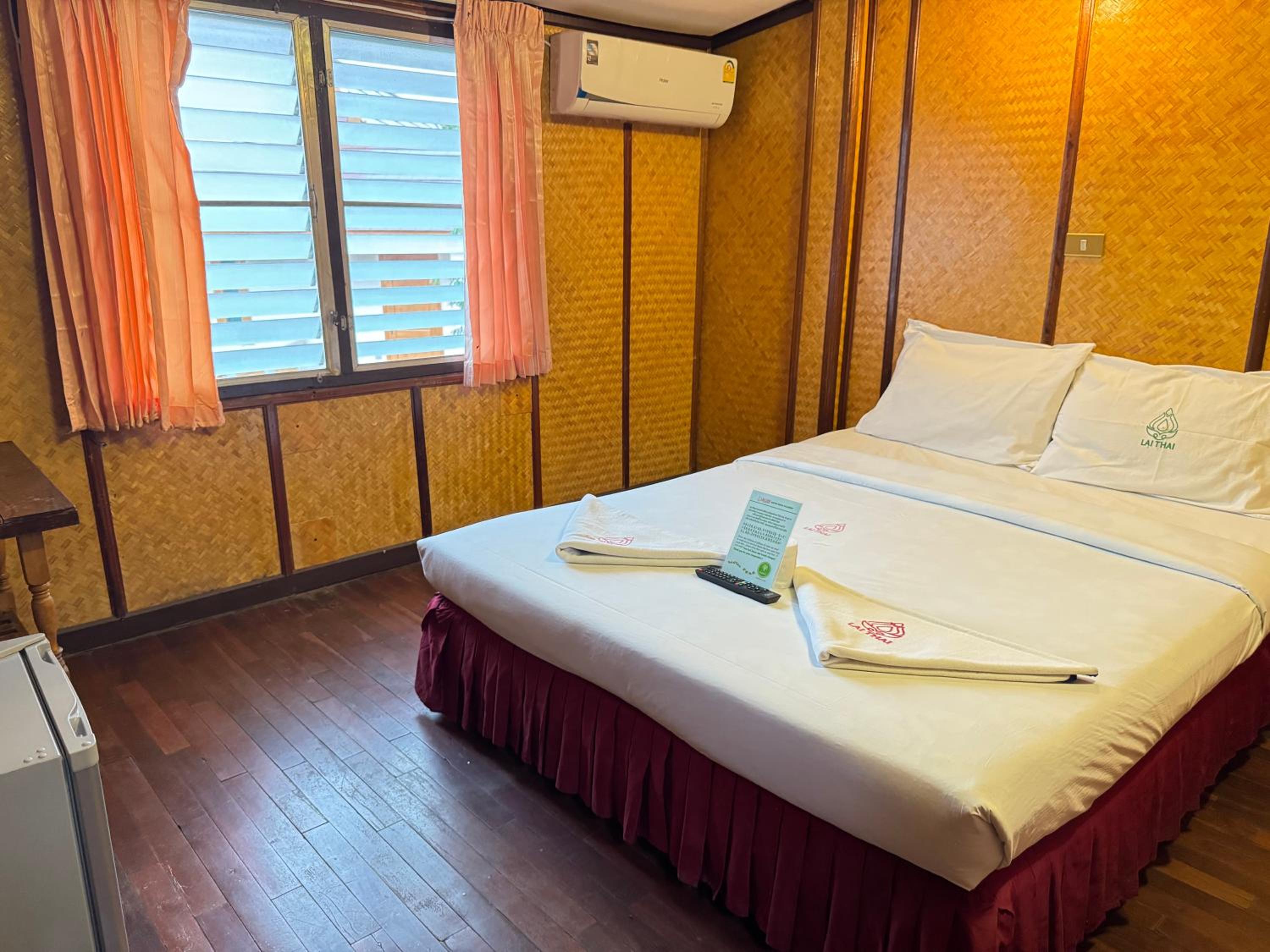 Private, Double Bed, Shared Bathroom