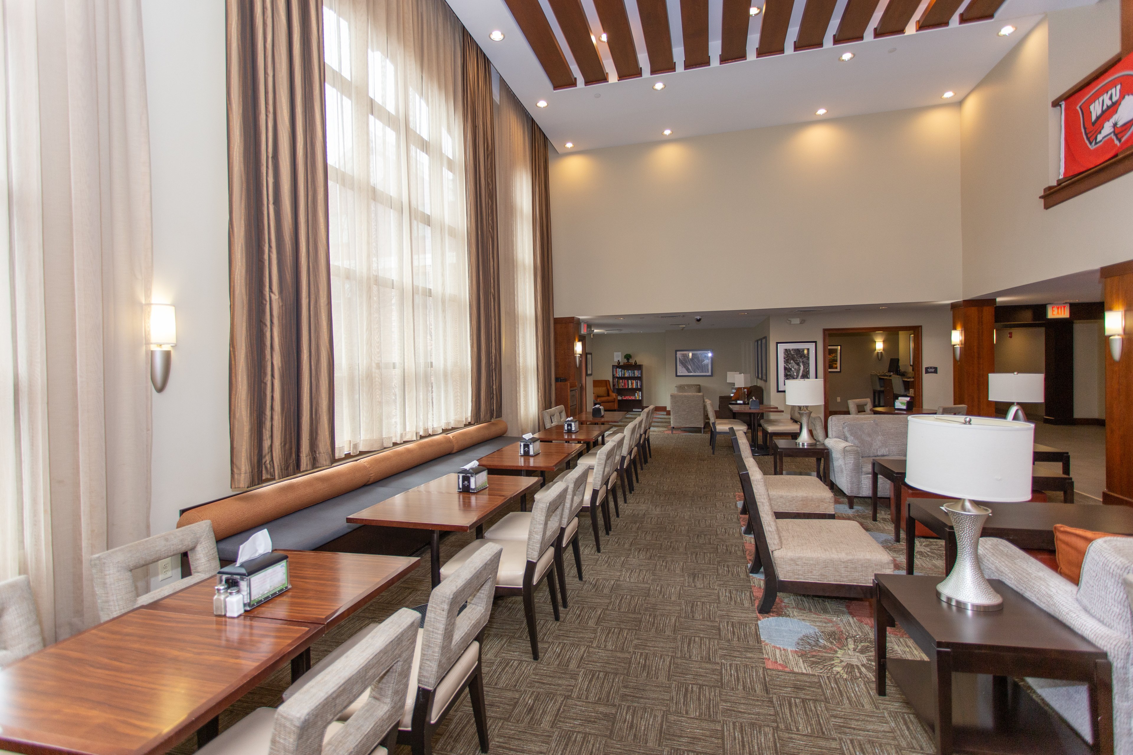 STAYBRIDGE SUITES BOWLING GREEN 44/68