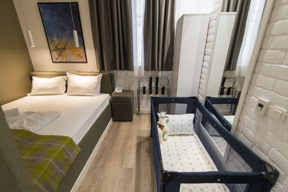 STANDARD, DOUBLE BED