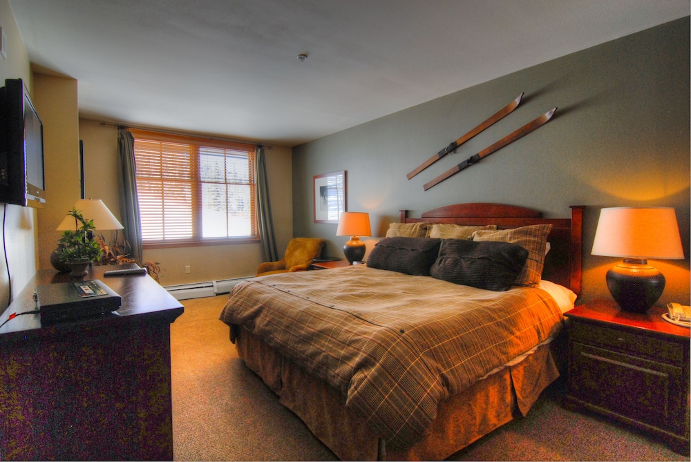 1 Bedroom, Condo, Select, Standard, Queen Bed, Sofa