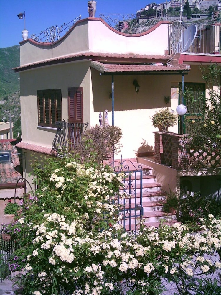 B&amp;B U Palmentu 7/40