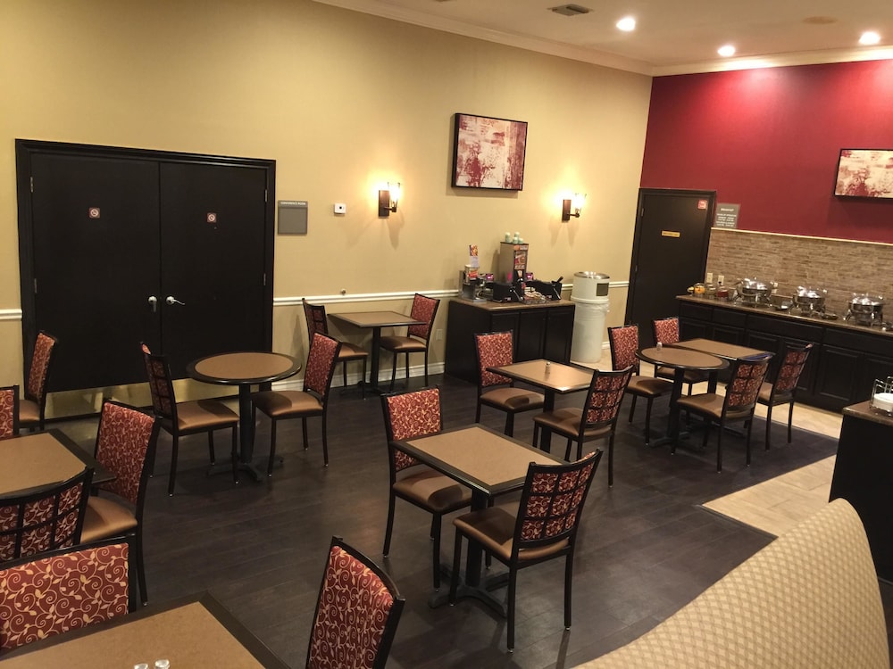 SureStay Plus by Best Western San Antonio Fiesta Inn 30/38