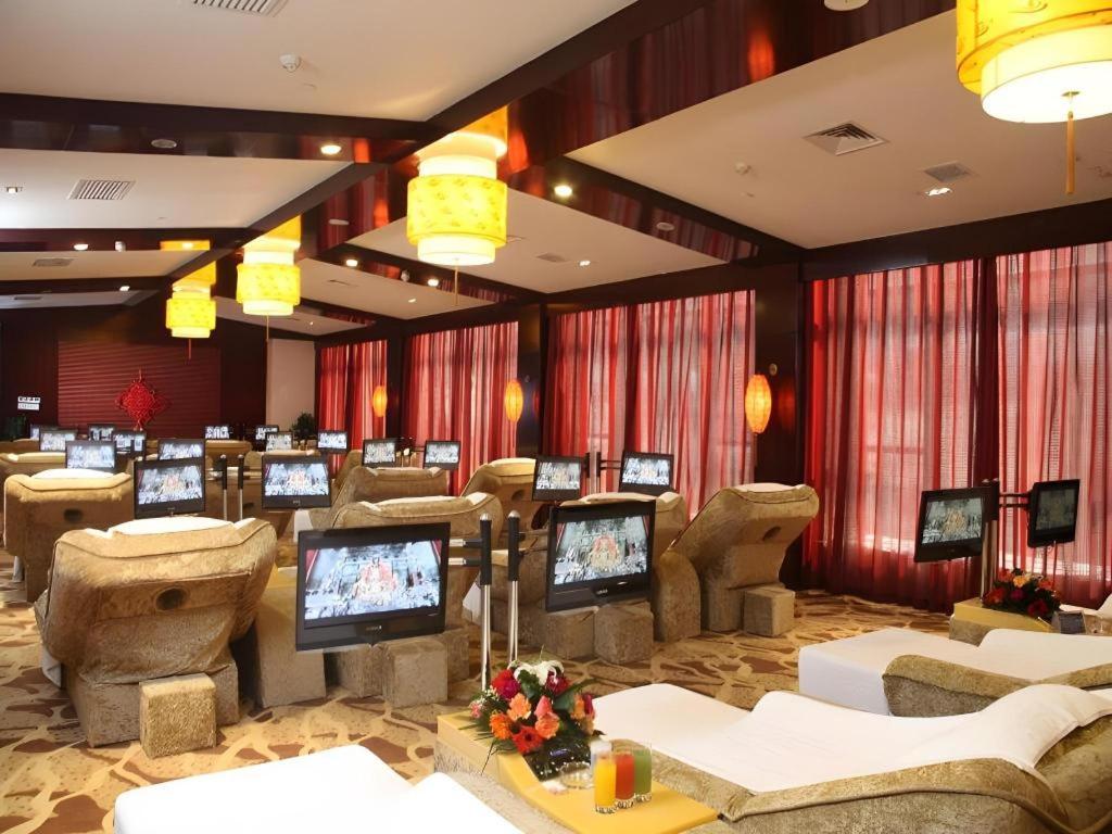 Jianguo Hotel 37/51