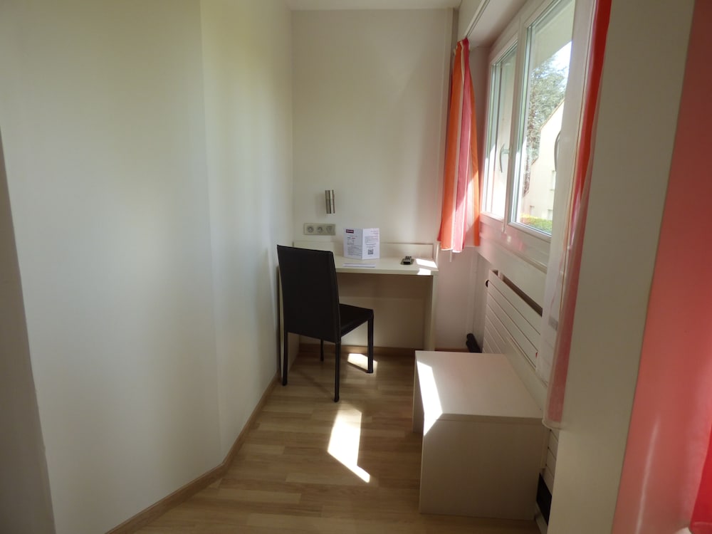 Escatel Hotel 53/60