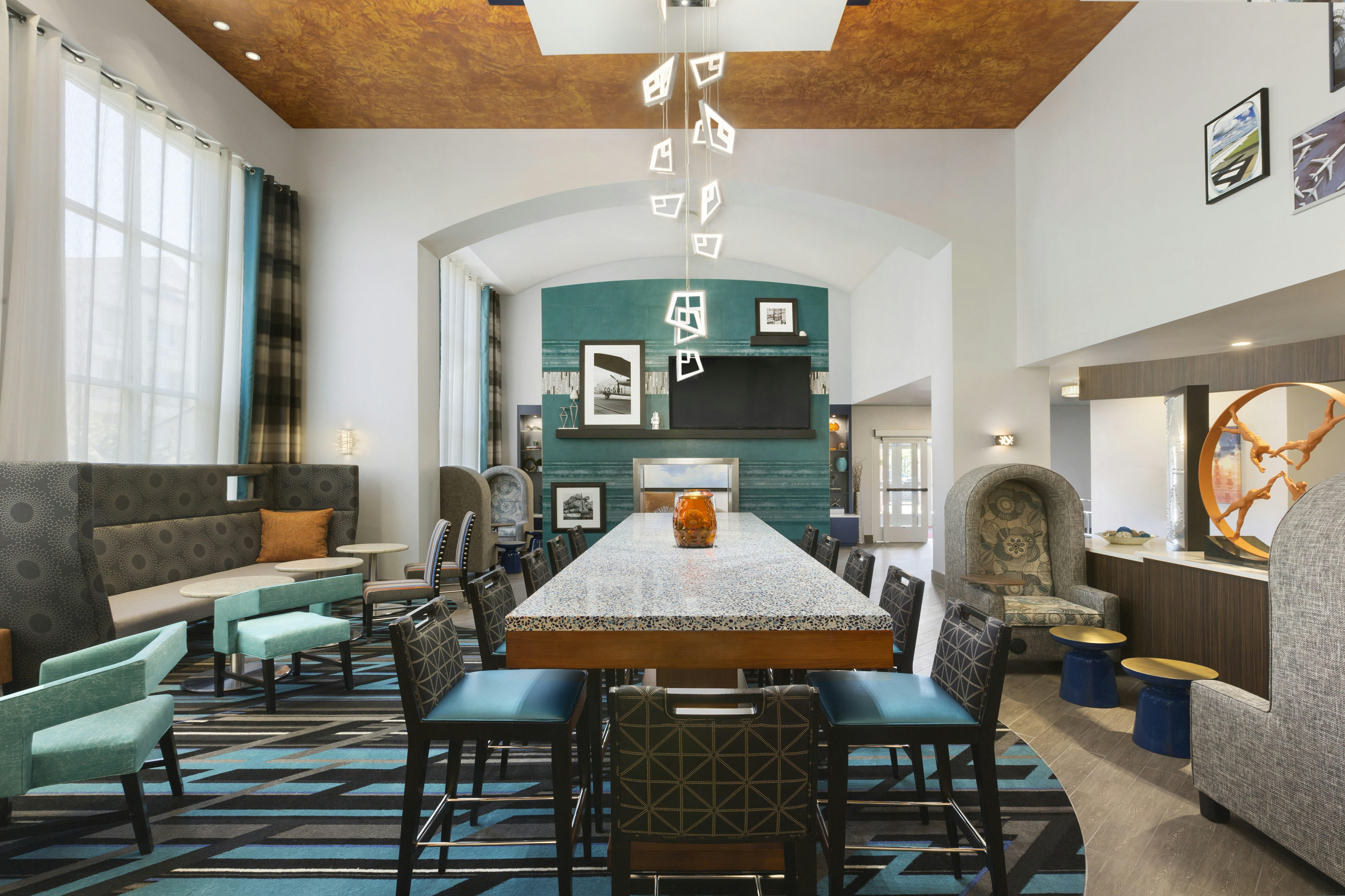 Hampton Inn & Suites Herndon - Reston 27/42