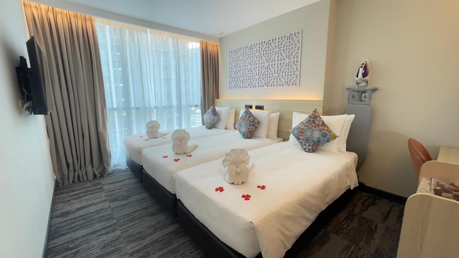Bong Soo, Twin Beds