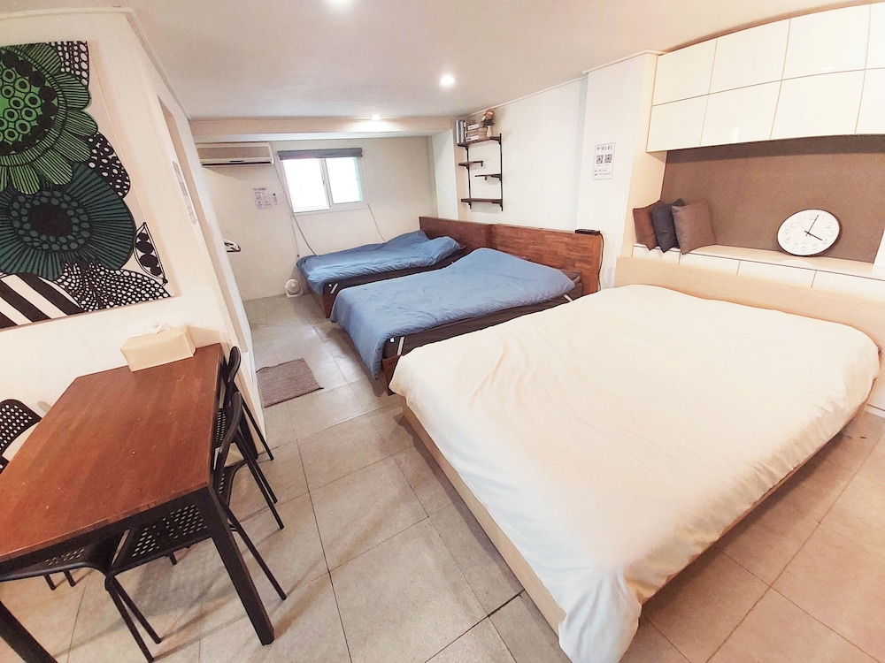 Blueboat Hostel Myeongdong 10/40