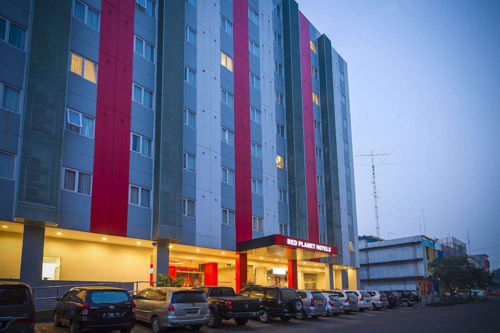 Monoloog Hotel Bekasi 5/19