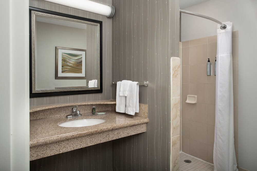 Courtyard By Marriott Chico 27/66