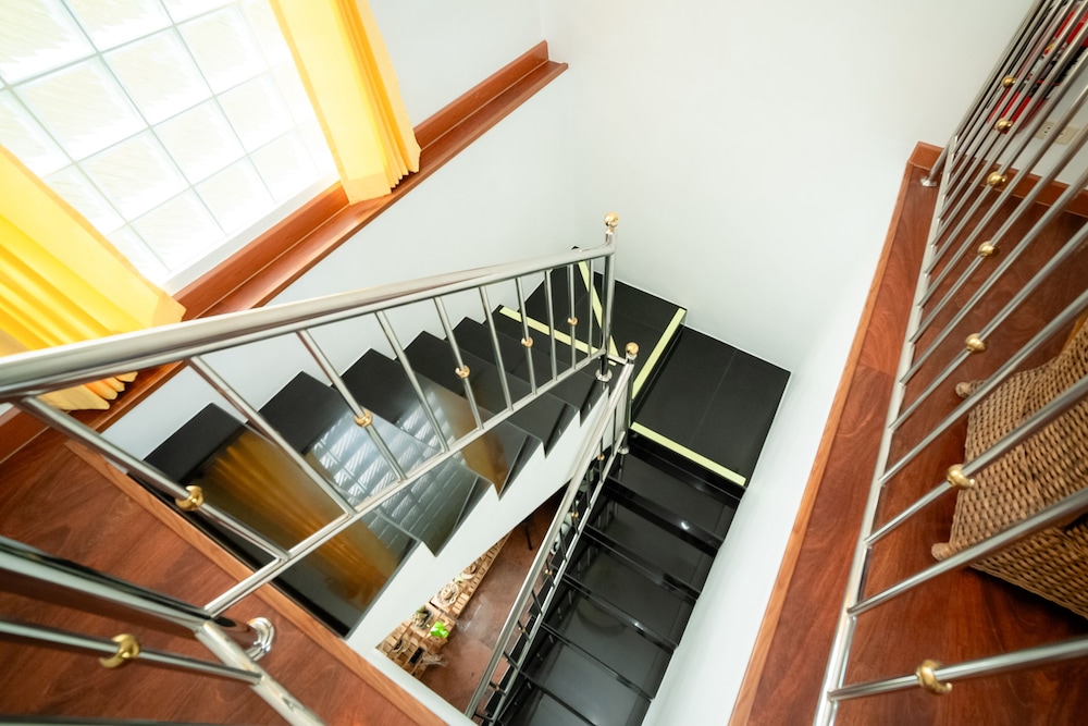 Baan Waru Seaview 25/50