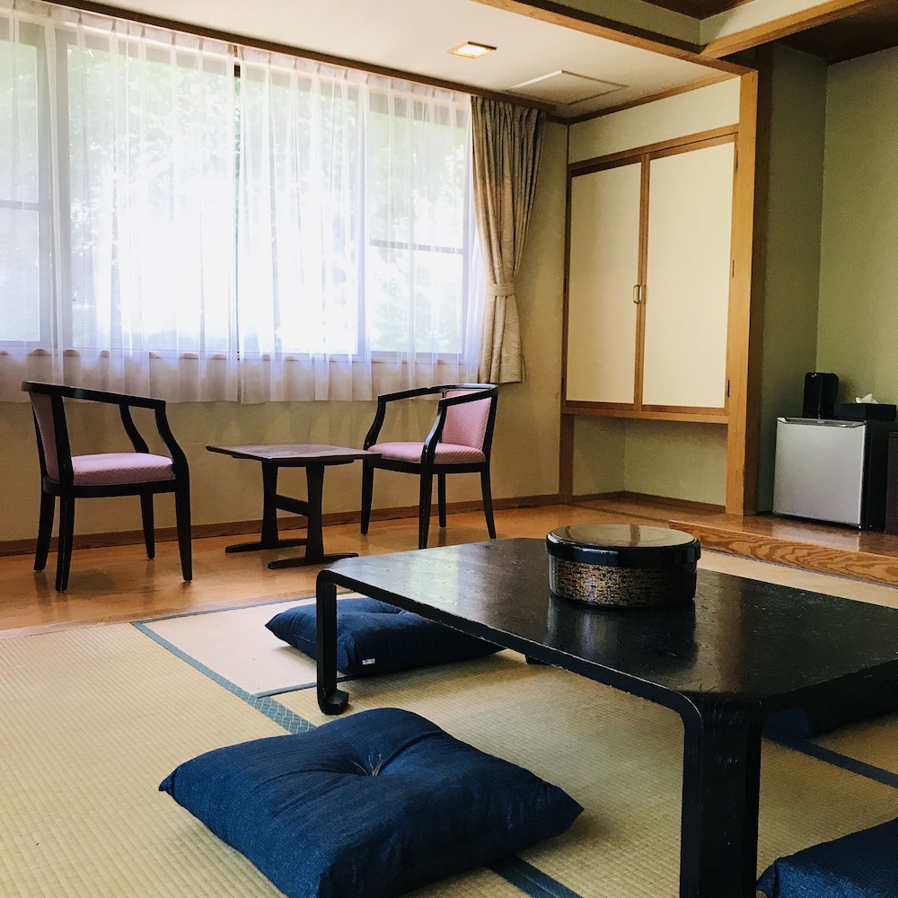 Lake Side Nikko Hotel 31/68