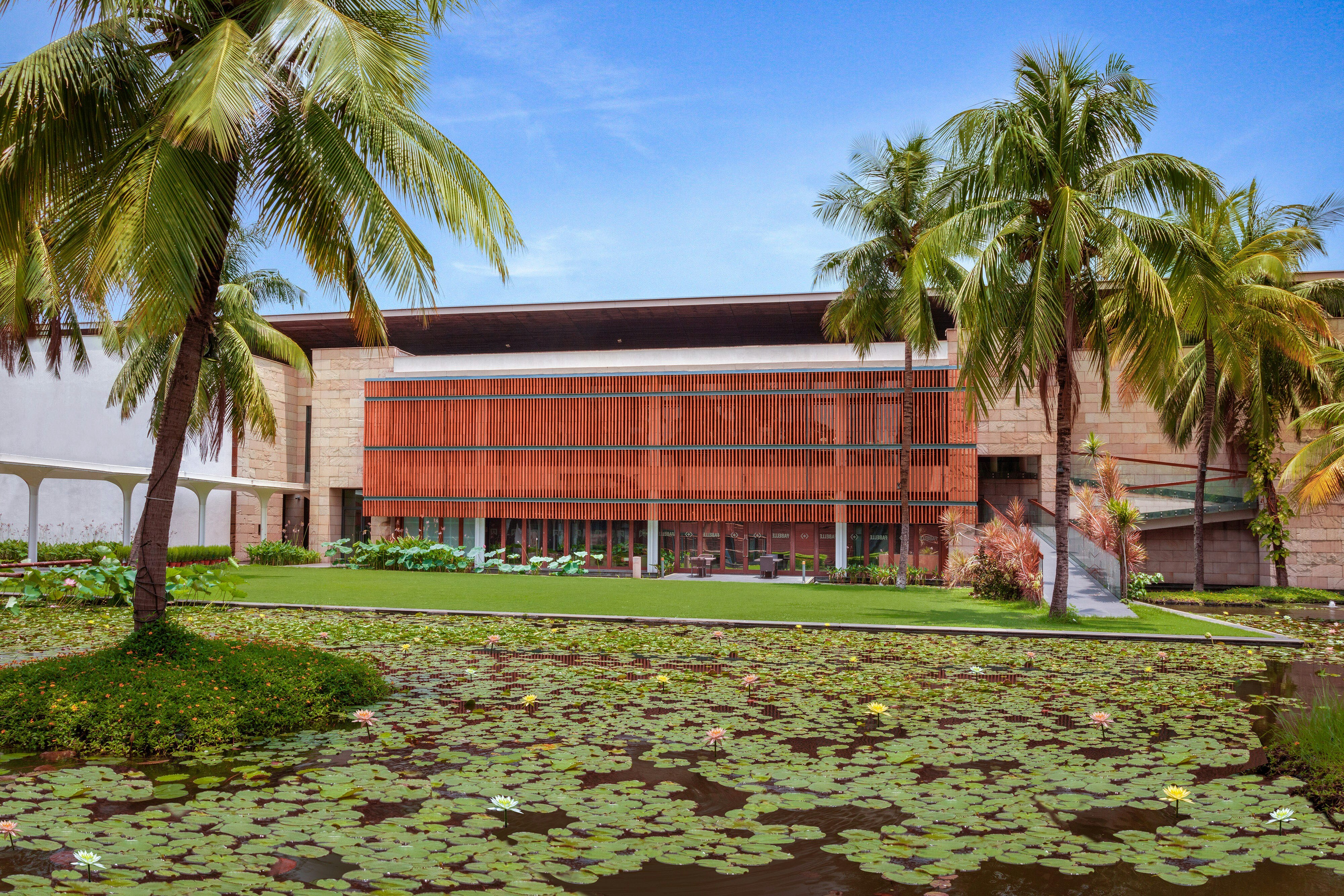 Itc Sonar A Luxury Collection Hotel 45/46
