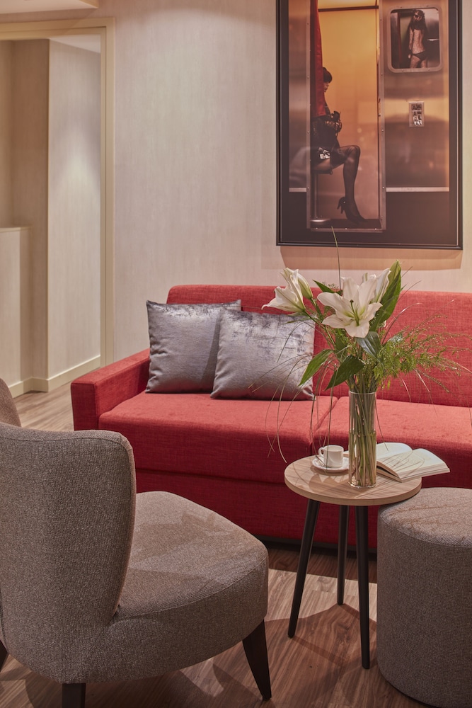 Hotel Atmospheres 30/49