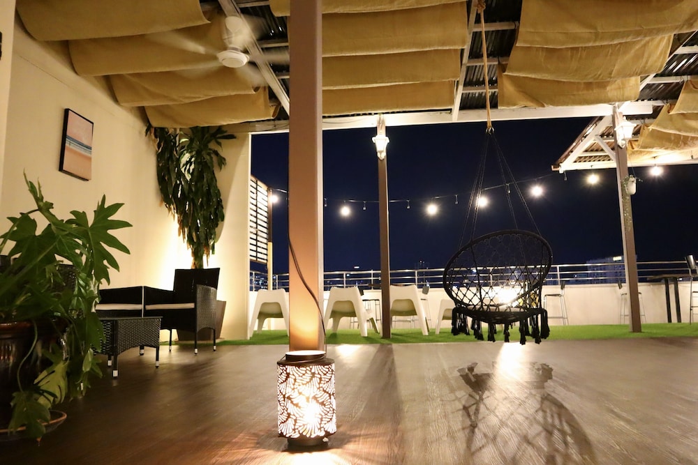 ARMENIAN STREET HERITAGE HOTEL 46/76