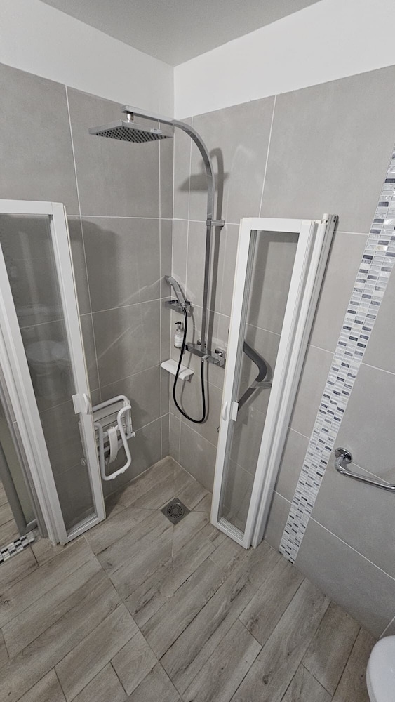 Massilia Hotel 32/50
