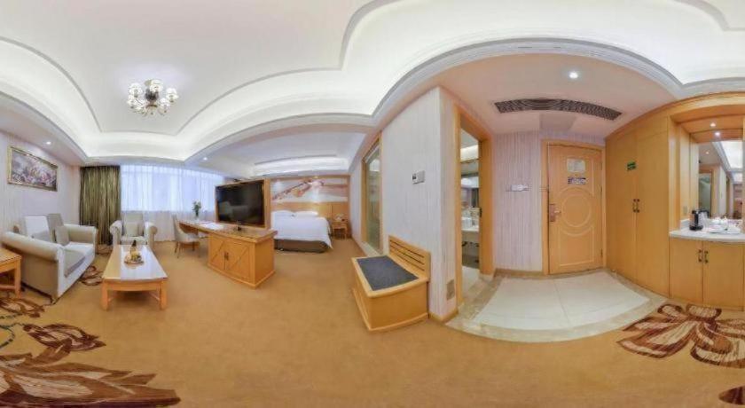 Vienna Hotel (Zhongshan Rainbow Avenue) 15/58