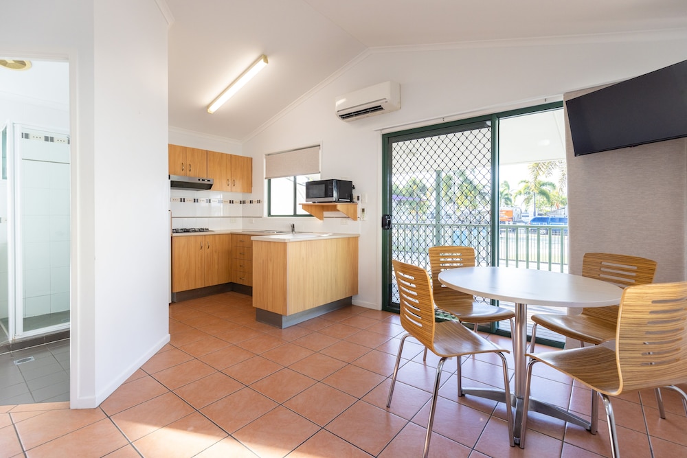 NRMA Bowen Beachfront Holiday Park 11/28
