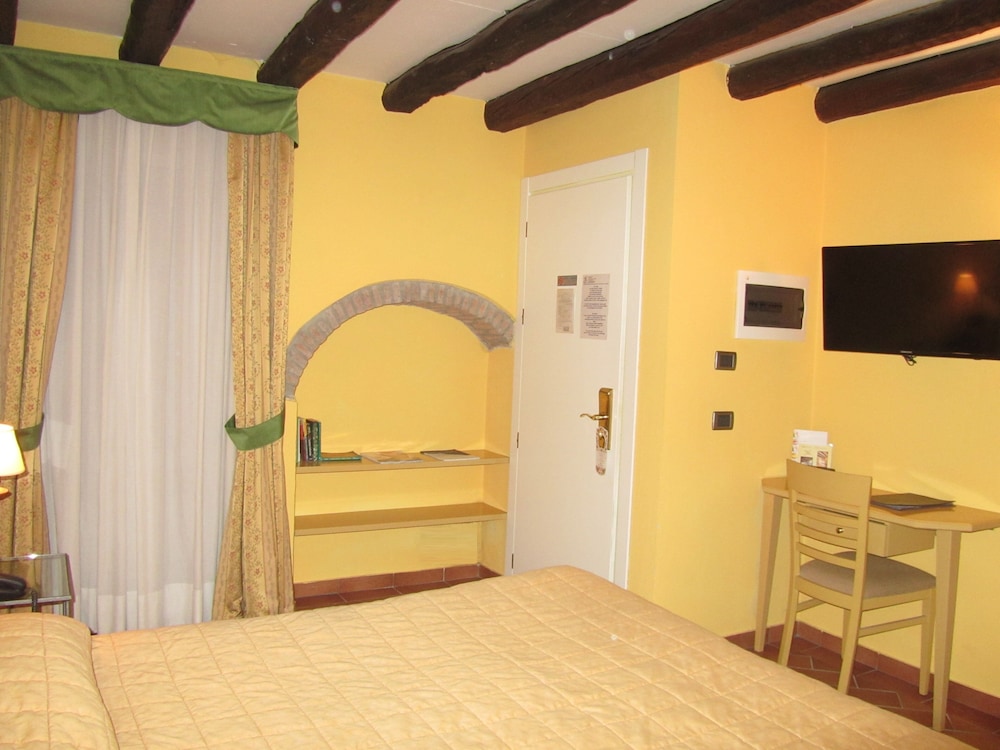 Hotel Borgovico 27/60