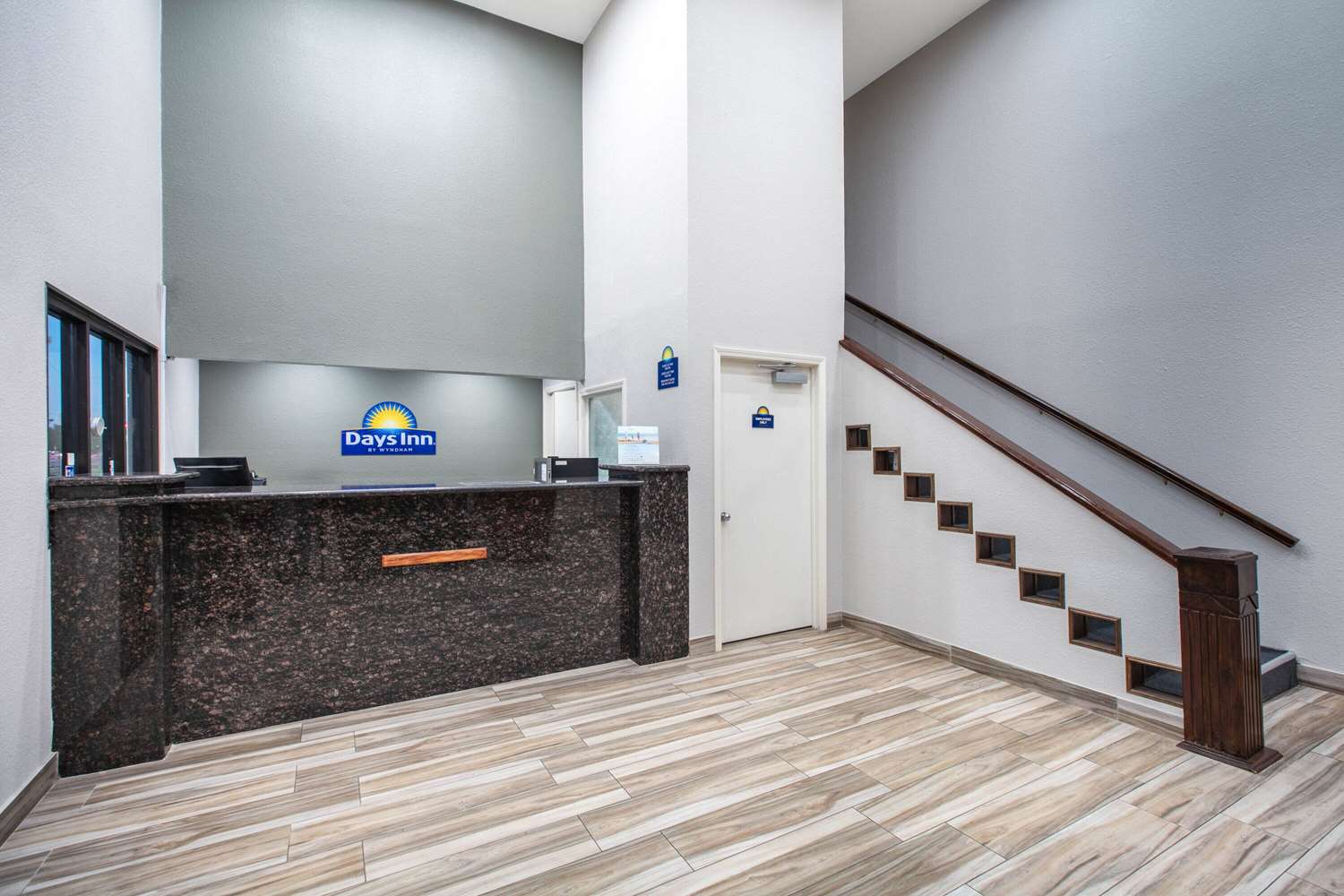 Days Inn by Wyndham Waco 4/27