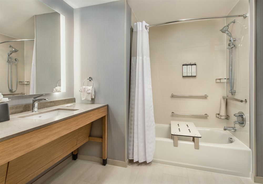 Hyatt Place Ocean City Oceanfront 68/68