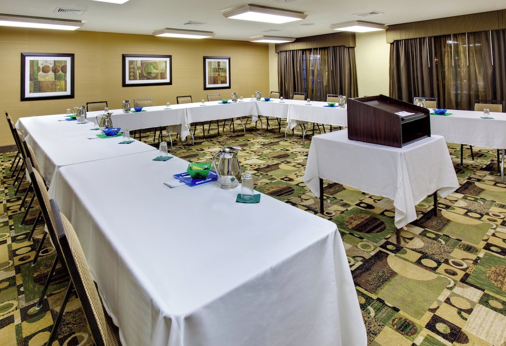 Holiday Inn Express Hotel And Suites Pleasant Prairie Kenosha 31/41