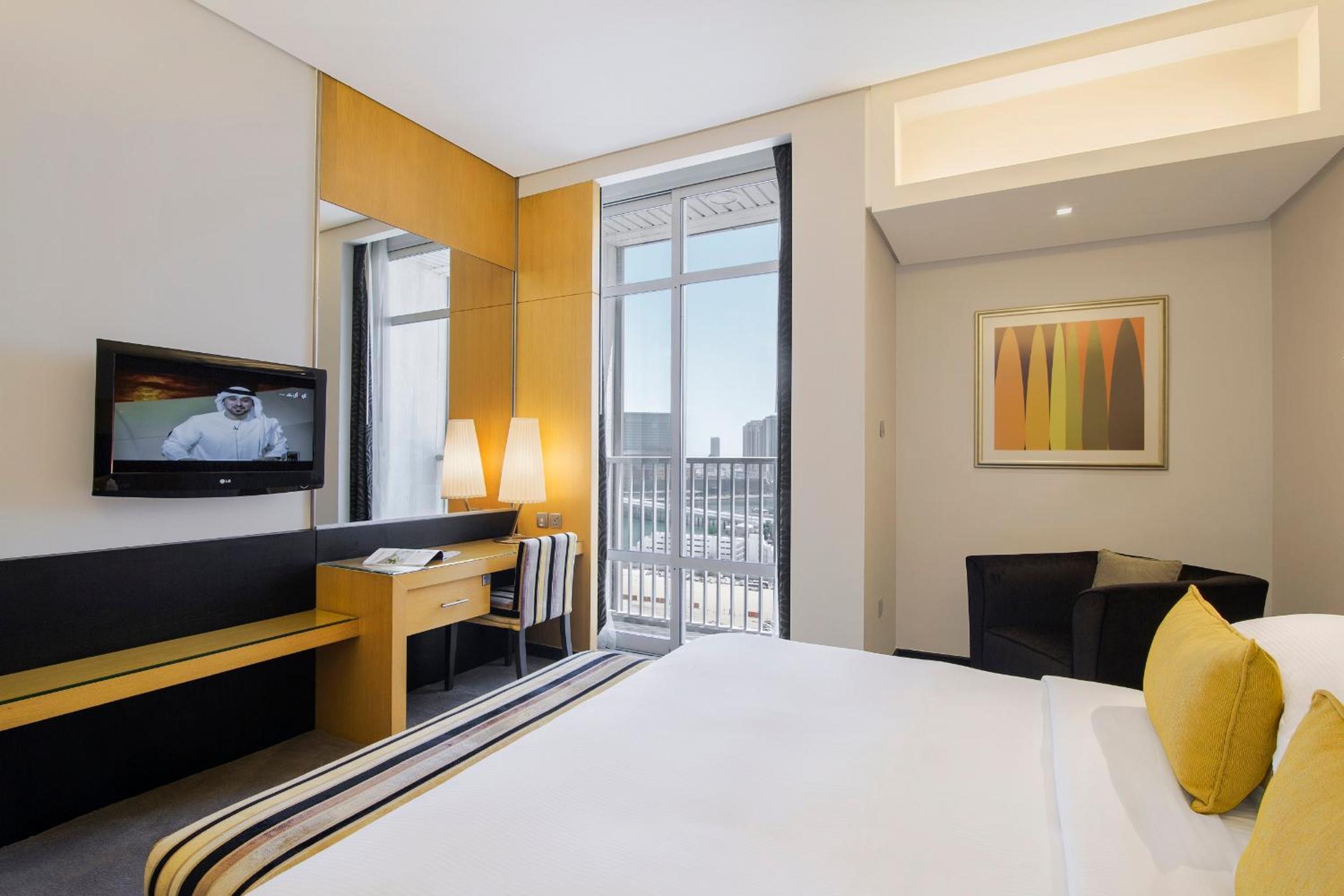 1 Bedroom, Apartment, Bay View