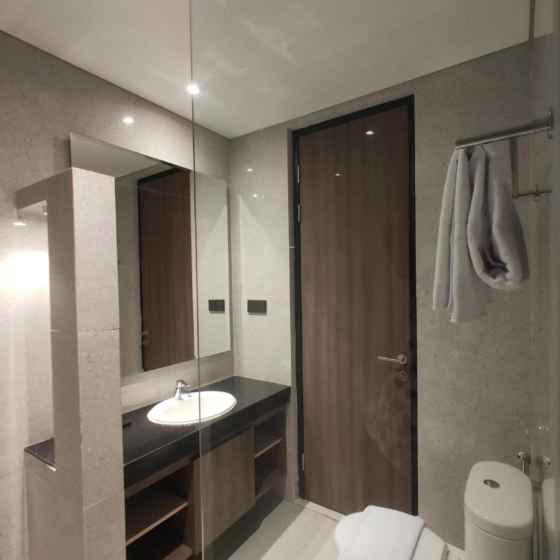 Eno Front One Hotel Semarang 42/46