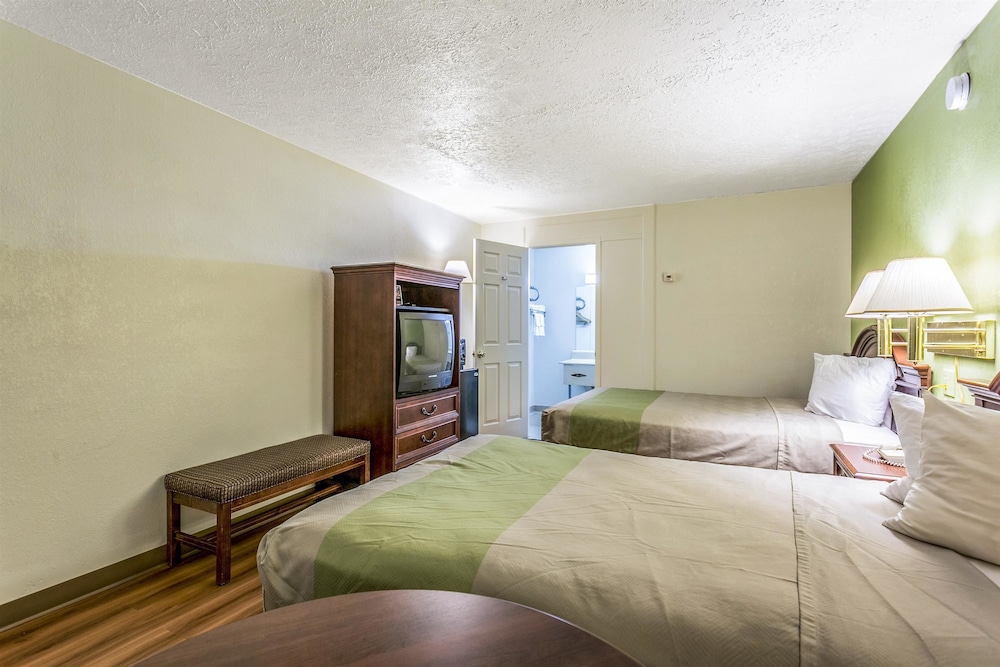 Americas Best Value Inn Edgewood 22/35