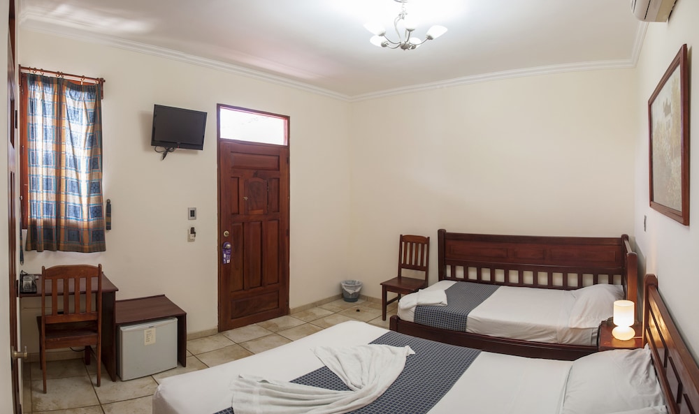 El Almirante Hotel 14/47