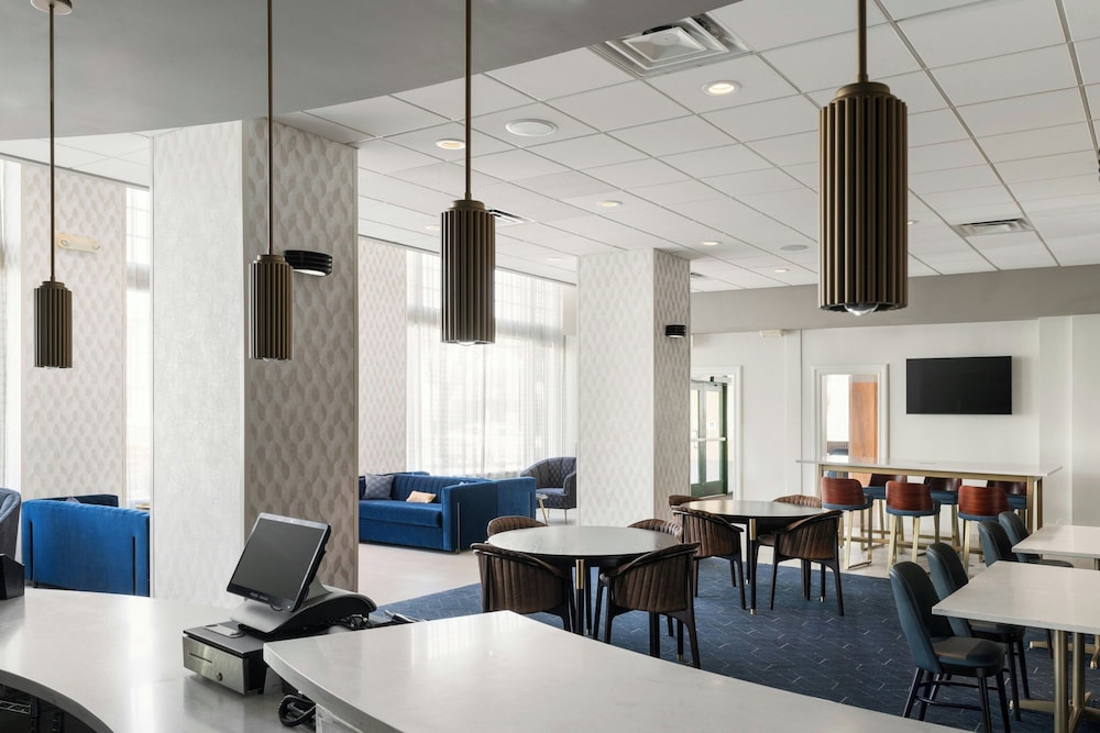 Courtyard by Marriott St. Petersburg Downtown 49/64