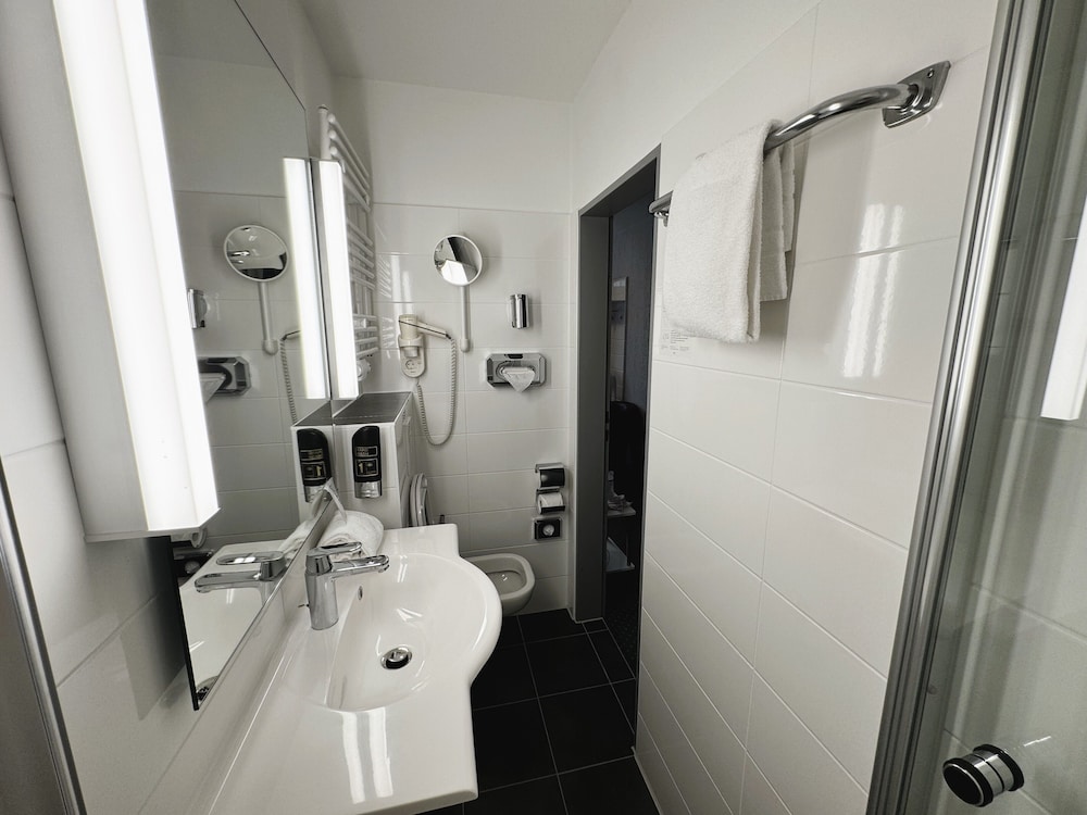 Brenner Hotel Diekmann 40/41