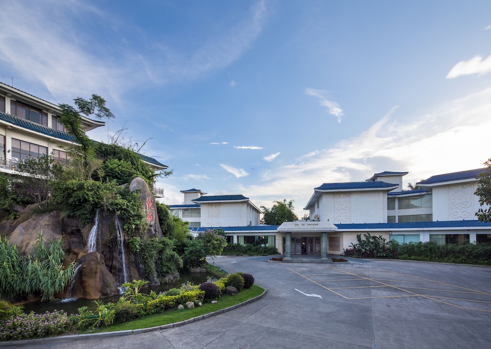 C D Hotel Xiamen 44/50