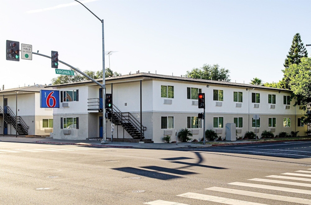 Motel6 Modesto, CA - Downtown 38/49