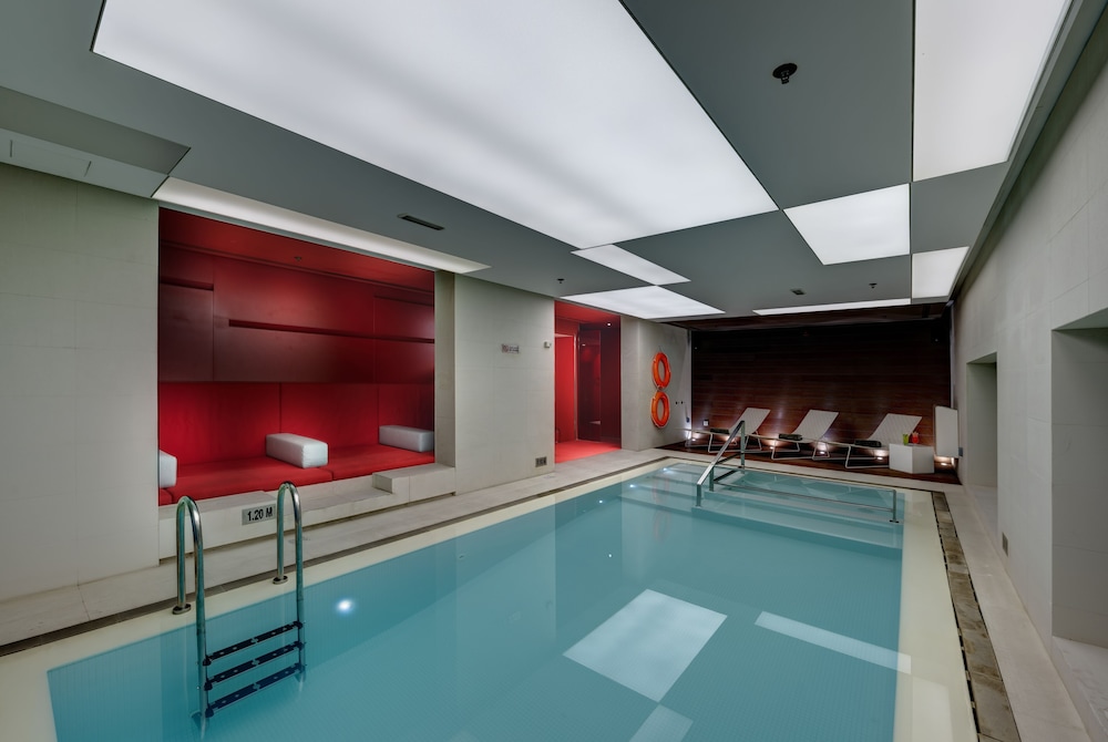 swimming pool spa