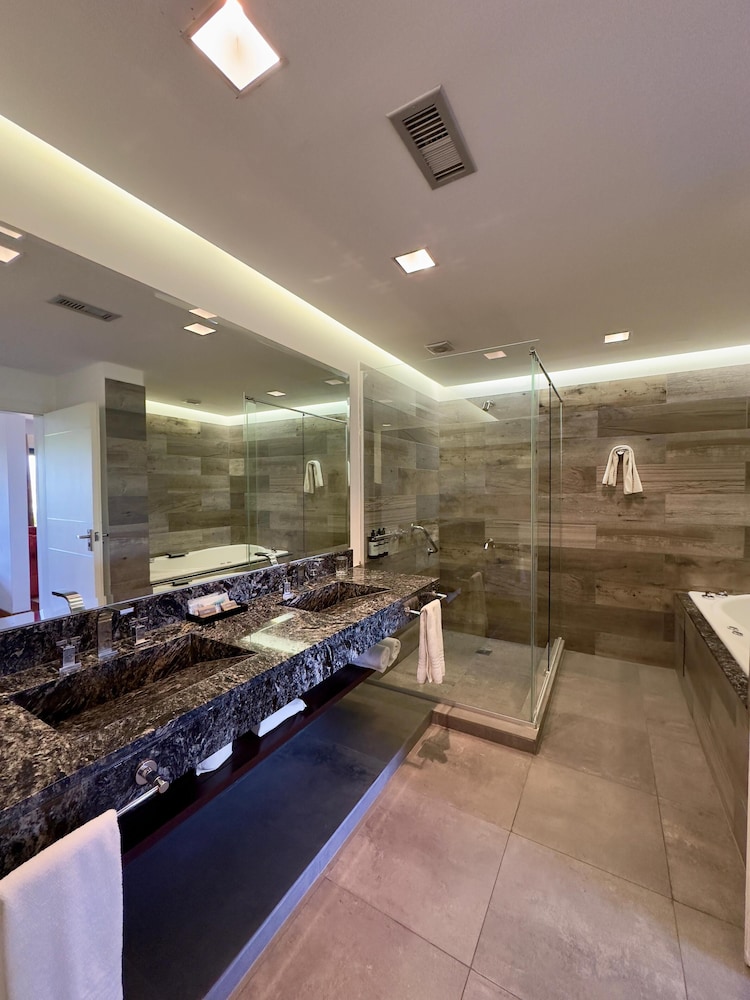 Neper Select Hotel 28/36