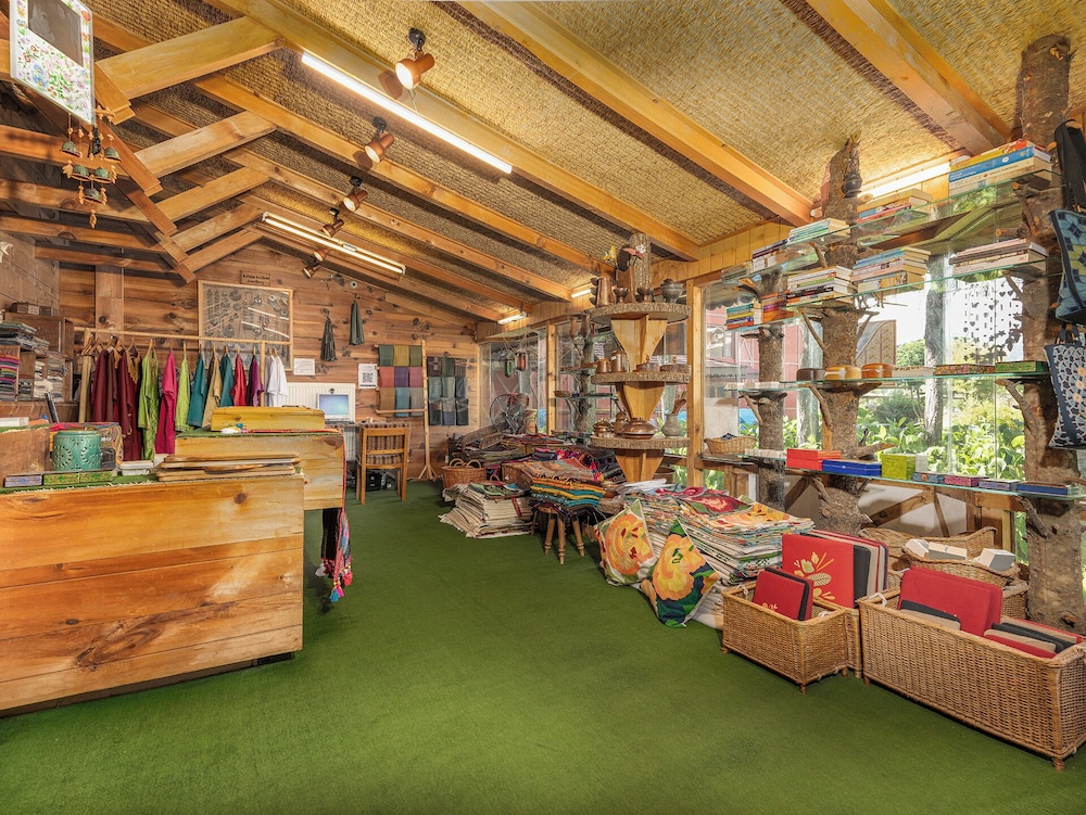 PAHALGAM HOTEL 33/39