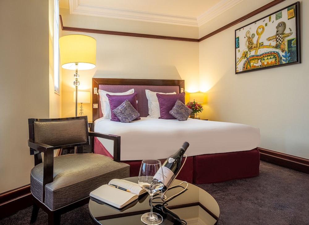 Hotel Pont Royal 57/68