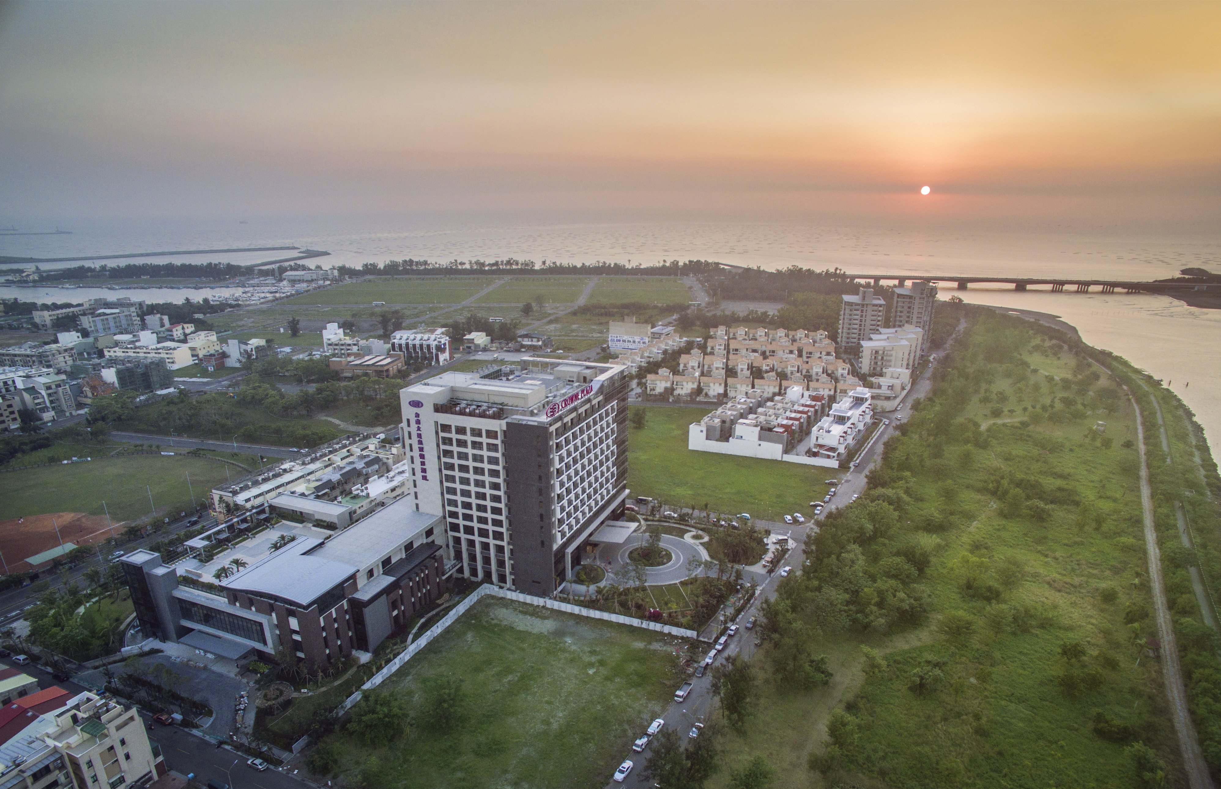 CROWNE PLAZA TAINAN 6/81