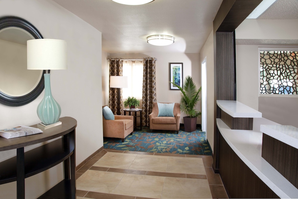 Candlewood Suites Memphis East 10/45