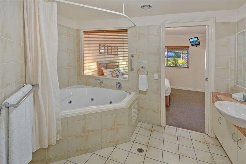 Raffles Mooloolaba 22/70