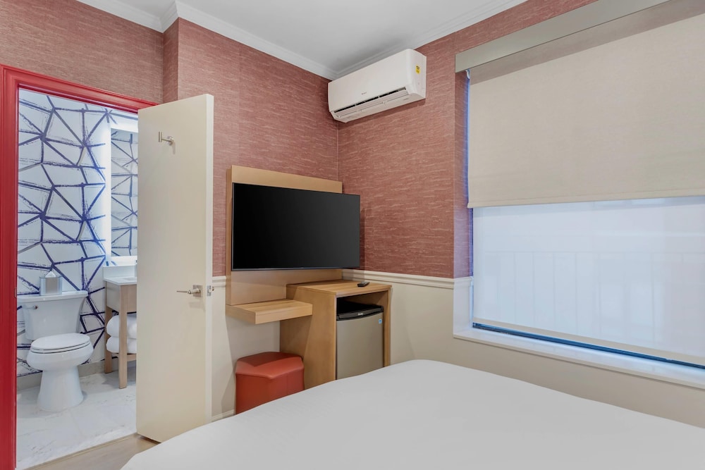 Mayfair Hotel Ascend Hotel Collection 42/50