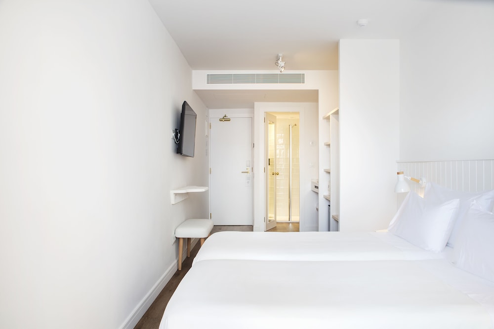 The 15th Boutique Hotel 7/49