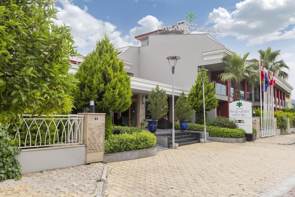 Pasabey Hotel 26/27