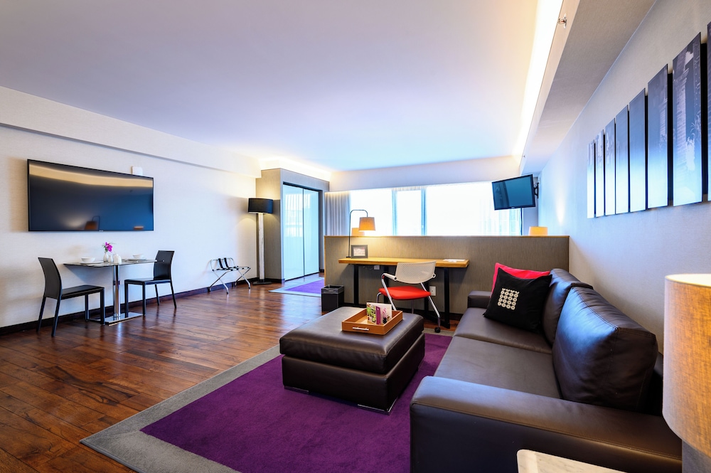 Las Suites 47/67