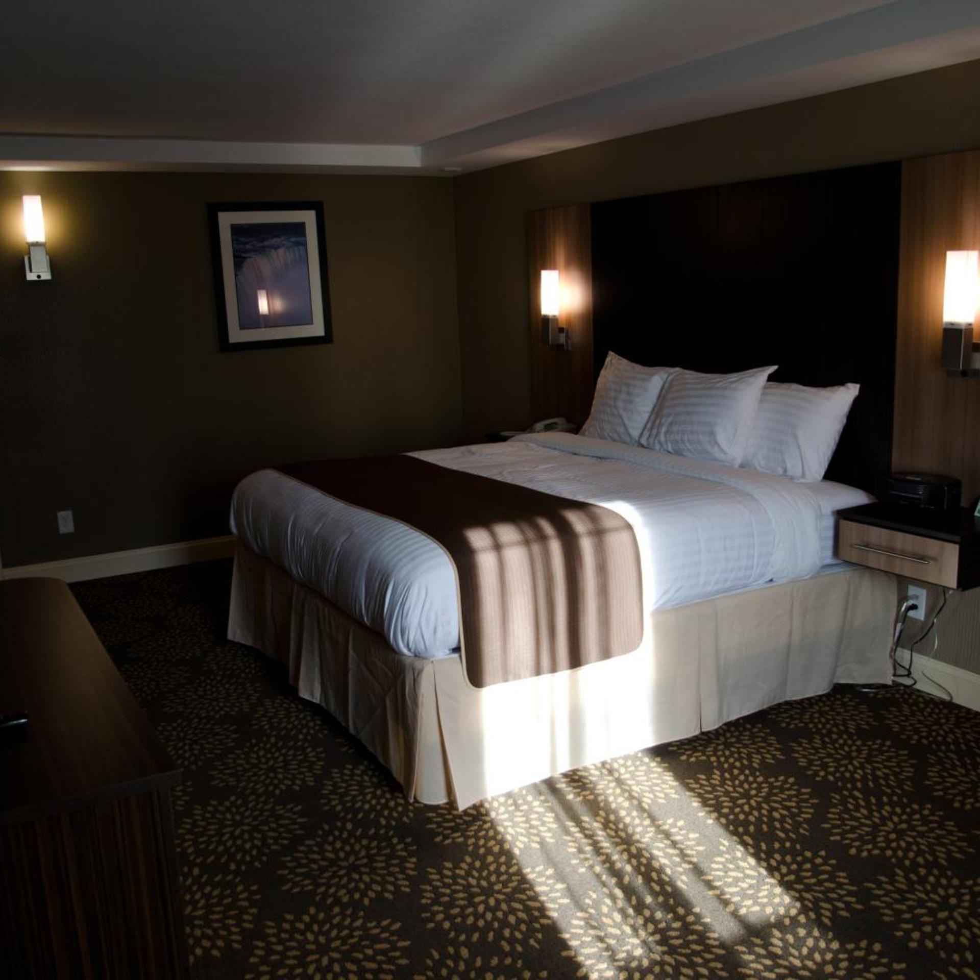 Room, King Bed, Hot Tub