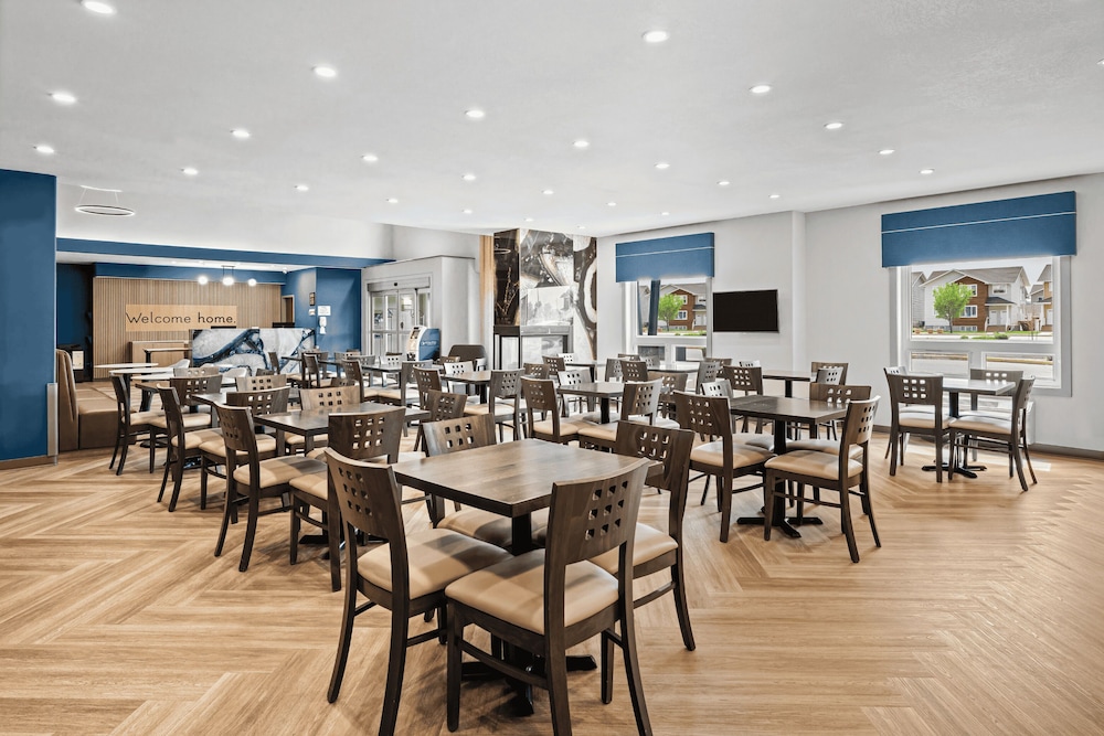 Home Inn and Suites Regina Airport 47/68