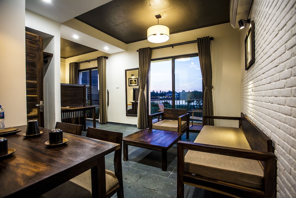 Hoi An Silk River Villa 25/37